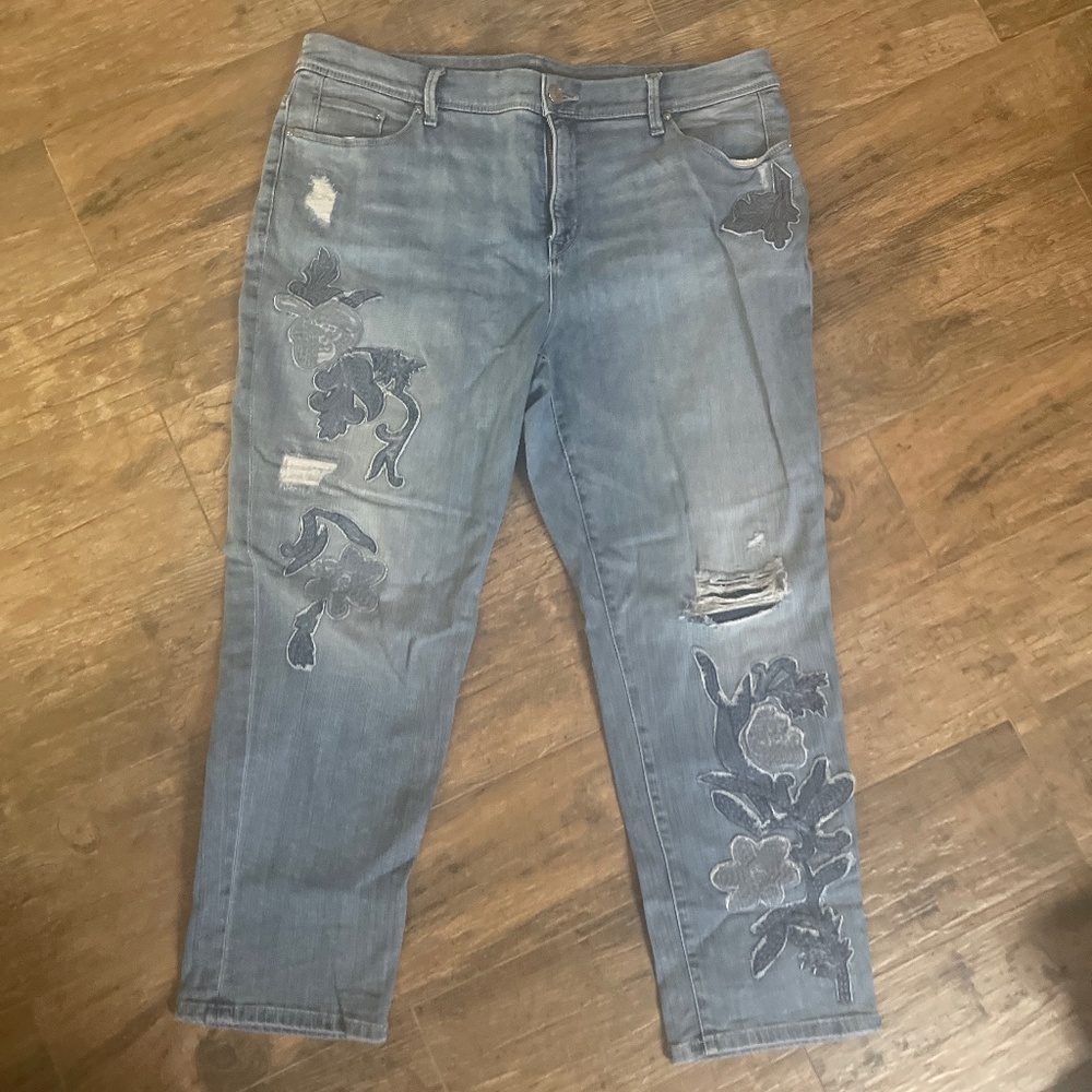 Chicos size 2.5 (12-14)